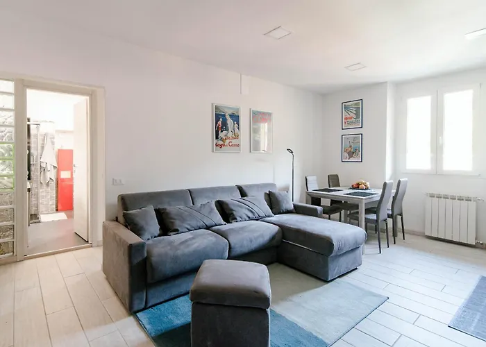 Grey Olmo * קומו